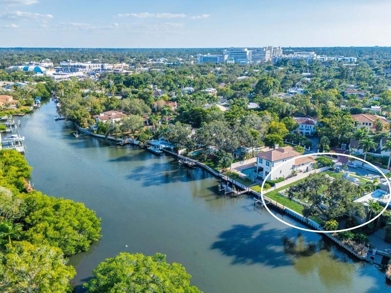 4 bedroom Single Family Residence at 1821 Lincoln Drive, Avondale Rep, Sarasota — photo 4
