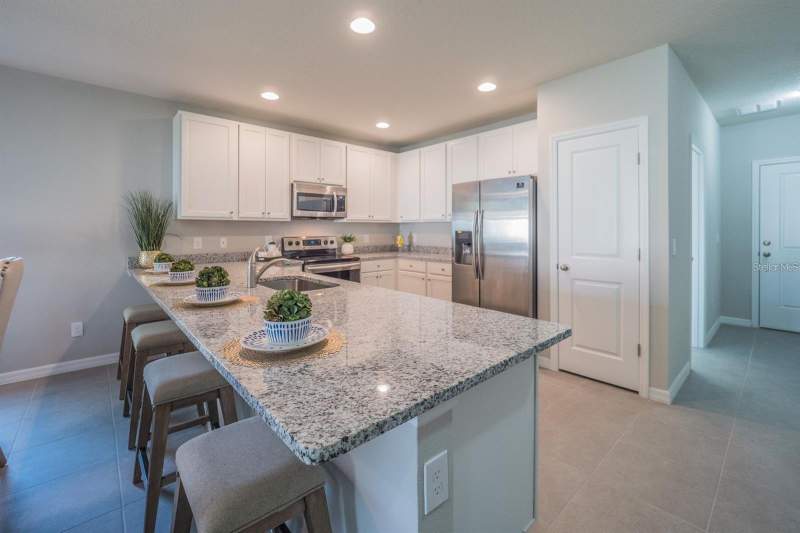 4 bedroom Single Family Residence at 248 Cheshire Court, Poinciana Village 02 Neighborhood 01, Kissimmee — photo 4