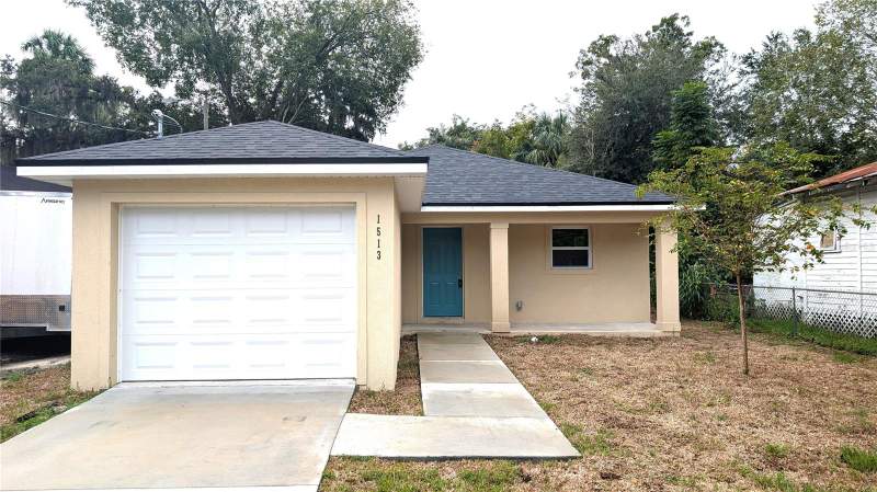 3 bedroom Single Family Residence at 1513 W 16th Street, Pine Level, Sanford — photo 2