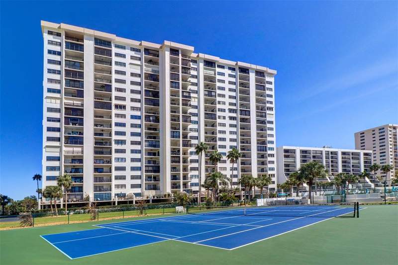 1 bedroom Condominium at 1230 Gulf Boulevard #404, Landmark Towers 1, Clearwater Beach — photo 2