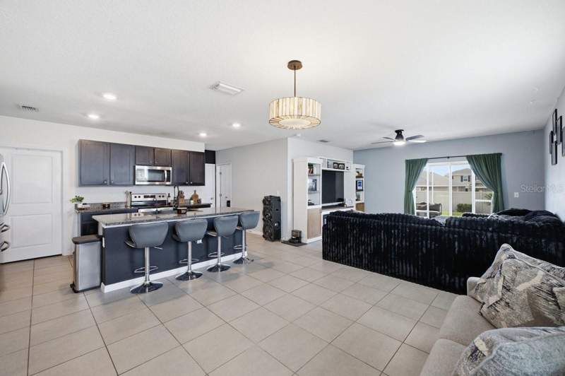 5 bedroom Single Family Residence at 17063 Oval Rum Drive, Forest Brooke Ph 4A, Wimauma — photo 4