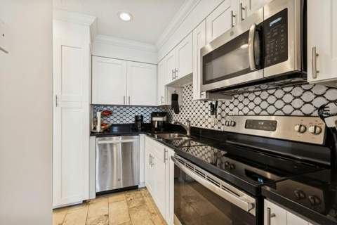 5110 Coquina Key Drive #C, St Petersburg FL - photo 15 of 60