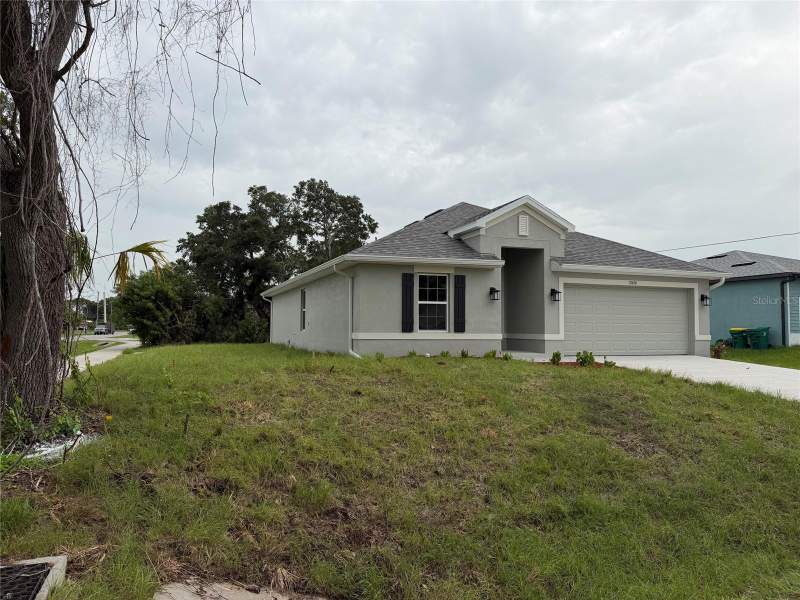 3 bedroom Single Family Residence at 21426 Dekals Avenue, Port Charlotte Sec 027, Port Charlotte — photo 3