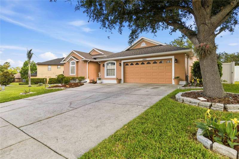 4 bedroom Single Family Residence at 1085 CHASE DRIVE, ISLAND POINTE SUB, WINTER GARDEN — photo 3