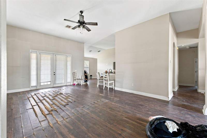 4 bedroom Single Family Residence at 5598 Thorngrove Way, Sterling Hill Ph 1B, Spring Hill — photo 5