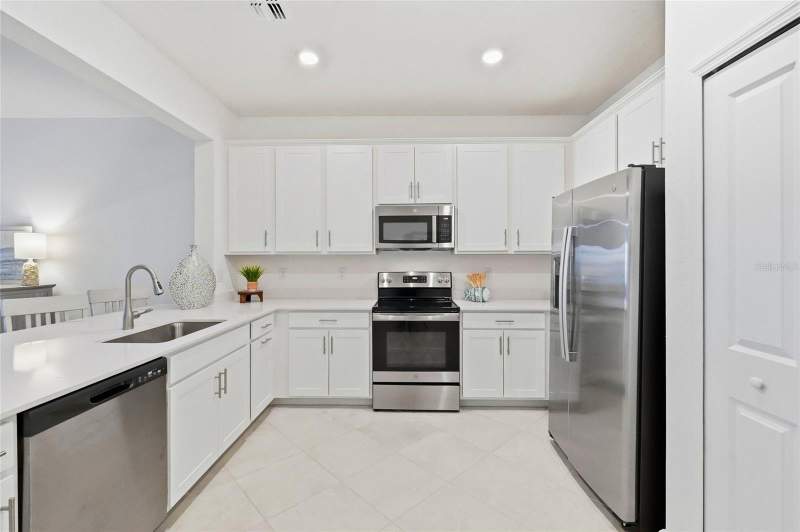 3 bedroom Villa at 8776 Saint Kitts Circle, Coco Bay, Englewood — photo 4
