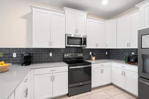 9050 Stinger Drive, Davenport FL - photo 6 of 48