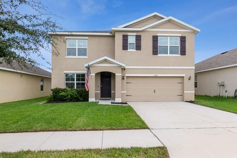 5 bedroom Single Family Residence at 6803 Ezra Loft Place, Silverado Ranch Sub, Zephyrhills — photo 2