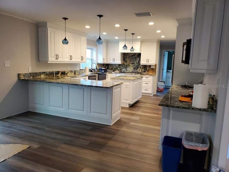 4 bedroom Single Family Residence at 601 Greenbriar Drive, Ponderosa 2nd Add, Brandon — photo 3