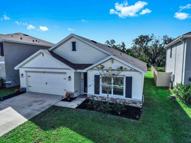 4 bedroom Single Family Residence at 3281 Silver Date Drive, Berry Bay Sub, Wimauma — photo 2
