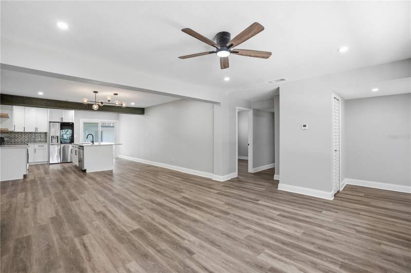 4 bedroom Single Family Residence at 707 Aberdeen Circle, Temple Terrace Riverside Subdi, Tampa — photo 4