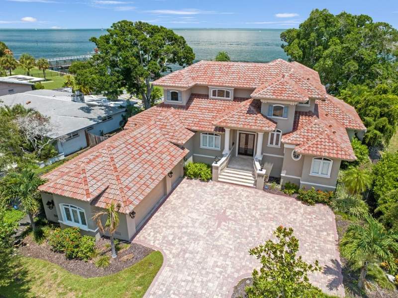 5918 BAHAMA SHORES DRIVE home for sale in Bahama Beach