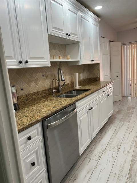 146 Boca Ciega Point Blvd Boulevard #146, St Petersburg FL - photo 9 of 20