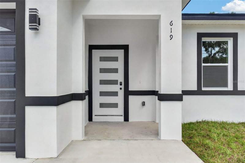 3 bedroom Single Family Residence at 619 W Valencia Street, Belleview Park Sub, Lakeland — photo 3