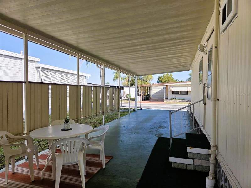 2 bedroom Mobile Home at 3312 Overcup Oak Terrace, Oakwood Manor, Sarasota — photo 5