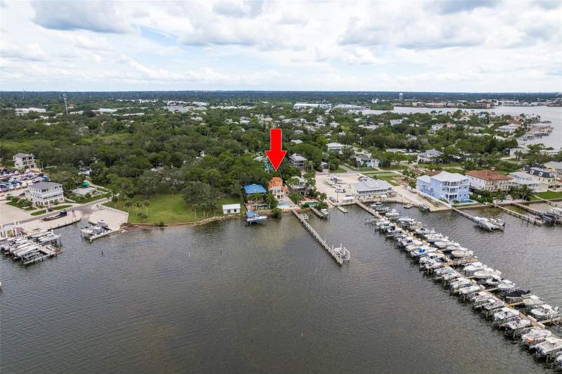 5 bedroom Single Family Residence at 302 Shore Drive, Burghstreamss Sub, Palm Harbor — photo 3