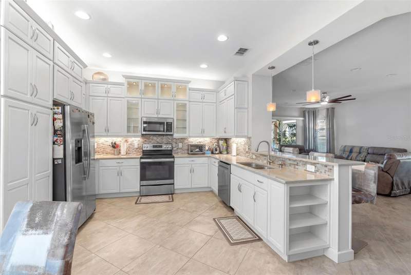 3 bedroom Single Family Residence at 4912 Sandy Glen Way, Valencia Lakes Tr M, Wimauma — photo 3