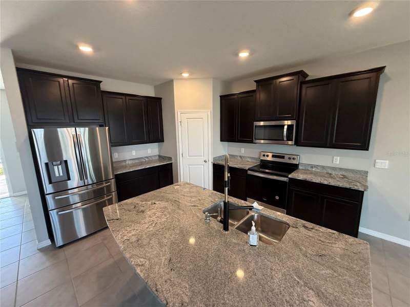 4 bedroom Single Family Residence at 5126 Jackel Chase Drive, Forest Brooke Ph 2A, Wimauma — photo 5