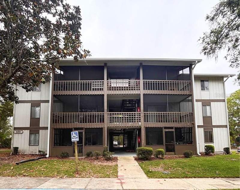 6519 W NEWBERRY ROAD #604 home for sale in Oaks Condos for Sale: 5 Listings, Median $92K