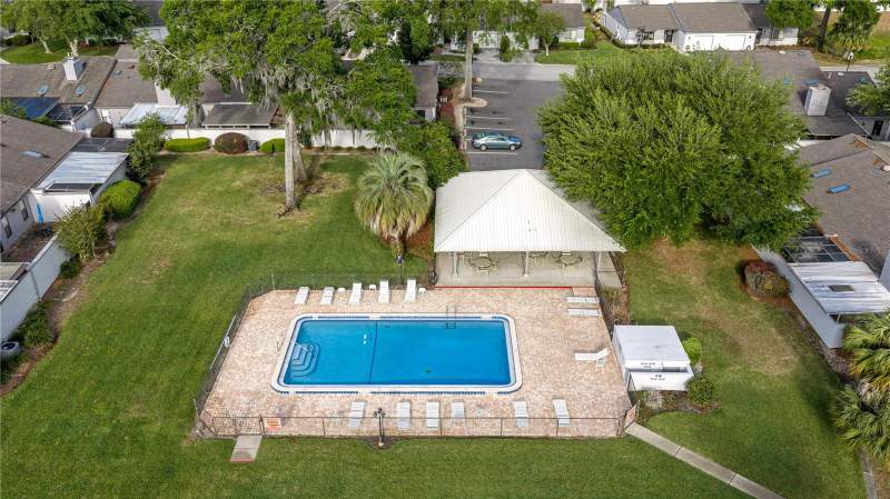 3 bedroom Villa at 2050 SE 37th Court Circle, Crestwood South Village, Ocala — photo 3