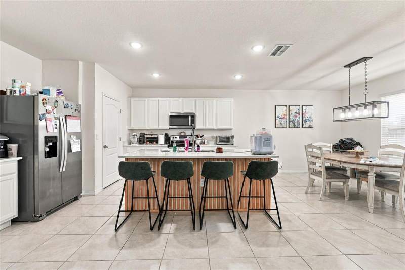 4 bedroom Single Family Residence at 750 Auburn Grove Court, Auburn Grove Ph II, Auburndale — photo 3