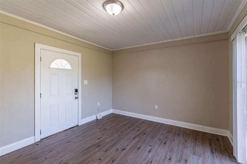 4 bedroom Single Family Residence at 112 S Moss Street, Leesburg Lsbg Realty Cos Add, Leesburg — photo 5