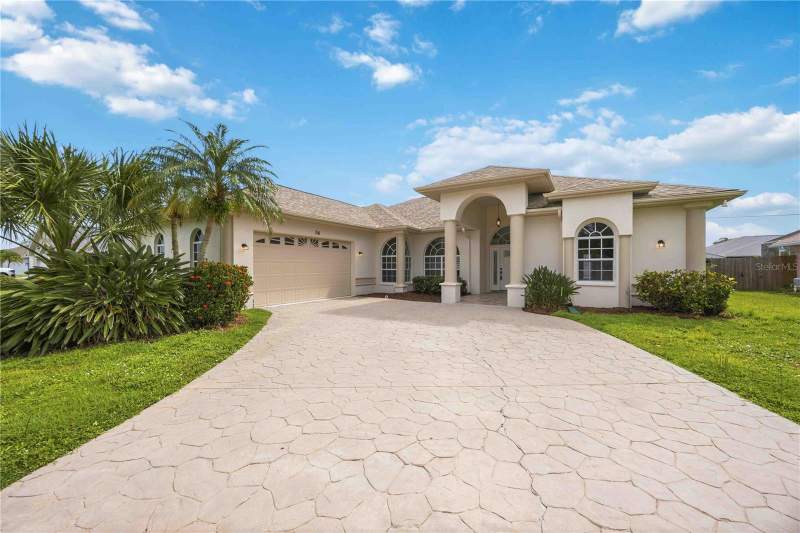 4 bedroom Single Family Residence at 316 Orlando Boulevard, Port Charlotte Sec 015, Port Charlotte — photo 2