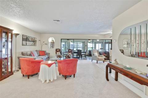 6433 Lost Tree Lane, Spring Hill FL - photo 12 of 39