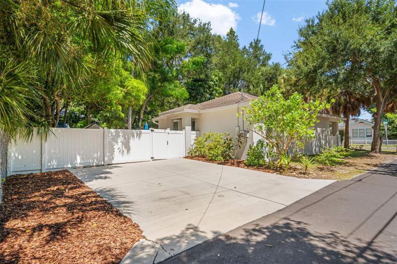 3 bedroom Single Family Residence at 325 Wisconsin Court, Grahams E Meade, St Petersburg — photo 4