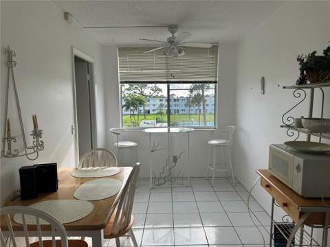 4720 Locust Street #314, St Petersburg FL - photo 8 of 13