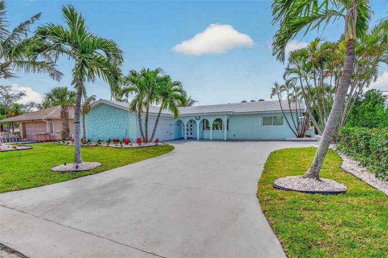 4 bedroom Single Family Residence at 650 64th Avenue, Three Palms Point, St Pete Beach — photo 3