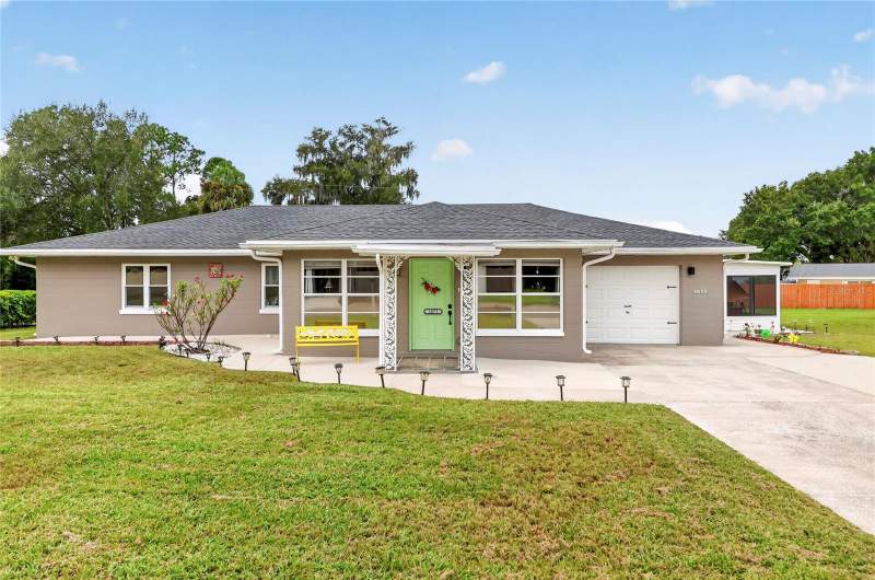 4 bedroom Single Family Residence at 1075 8th Street, Haven Shores, Winter Haven — photo 2