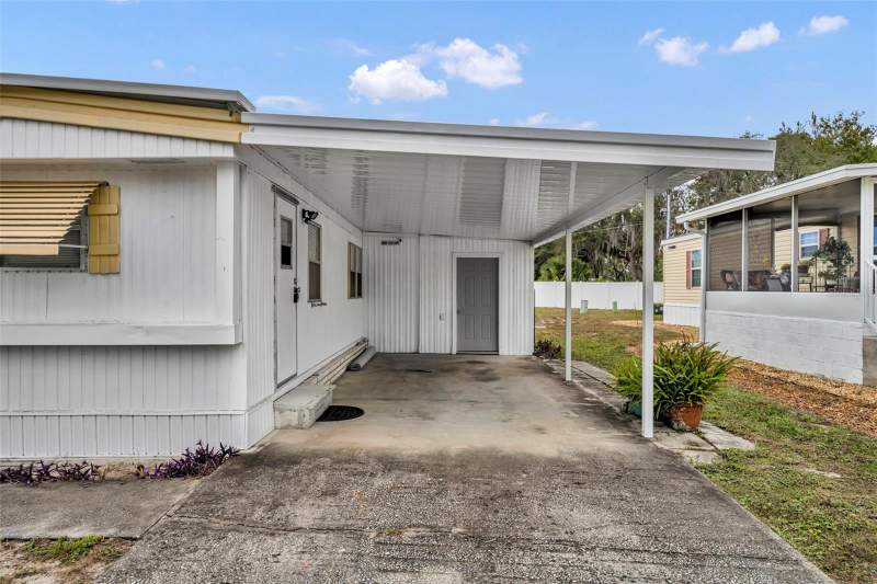 2 bedroom Mobile Home at 11 Hawaiian Way, Molokai Co-Op, Leesburg — photo 4