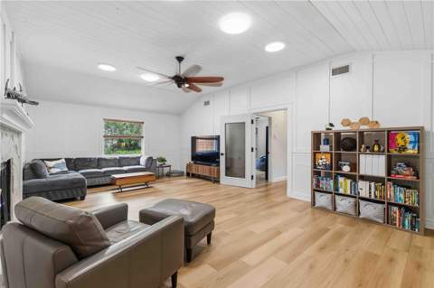 7402 Castle Drive, Sarasota FL - photo 21 of 68