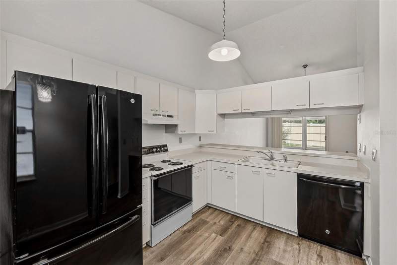 2 bedroom Villa at 39650 US HIGHWAY 19 #712, WOODS AT ANDERSON PARK CONDO THE, TARPON SPRINGS — photo 5