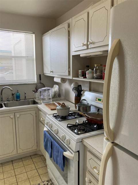 5660 80th Street #B107, St Petersburg FL - photo 15 of 43