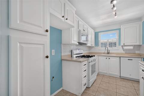 6025 Shore Boulevard #602, Gulfport FL - photo 15 of 96