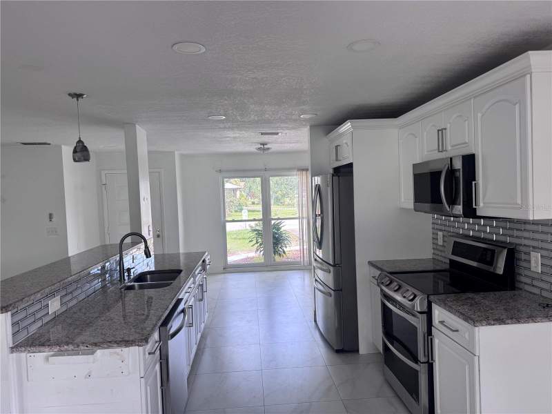 2 bedroom Single Family Residence at 5208 Carrollwood Meadows Drive, Carrollwood Meadows Un II Sec, Tampa — photo 4