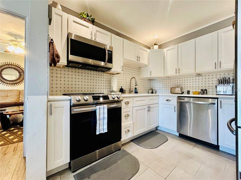 2 bedroom Single Family Residence at 6190 6th Street, Stilles Fourth St Sub One Rep, St Petersburg — photo 5
