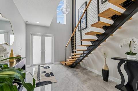 933 Eldorado Avenue, Clearwater Beach FL - photo 7 of 99