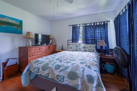 502 Wolfe Street, Wildwood FL - photo 11 of 22