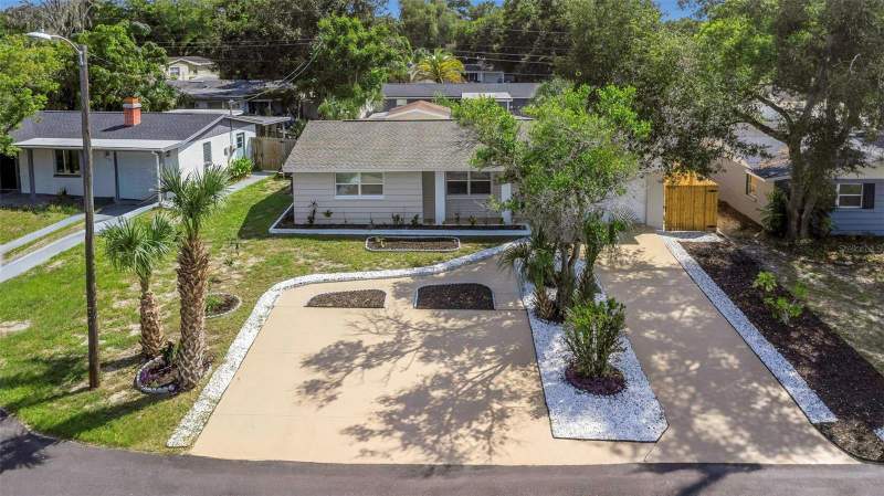3 bedroom Single Family Residence at 6200 Emerald Drive, Golden Heights, New Port Richey — photo 4