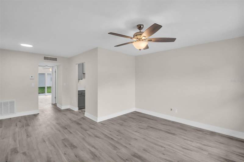 1 bedroom Villa at 24862 US Highway 19 #1105, Hill Crest Villas, Clearwater — photo 3