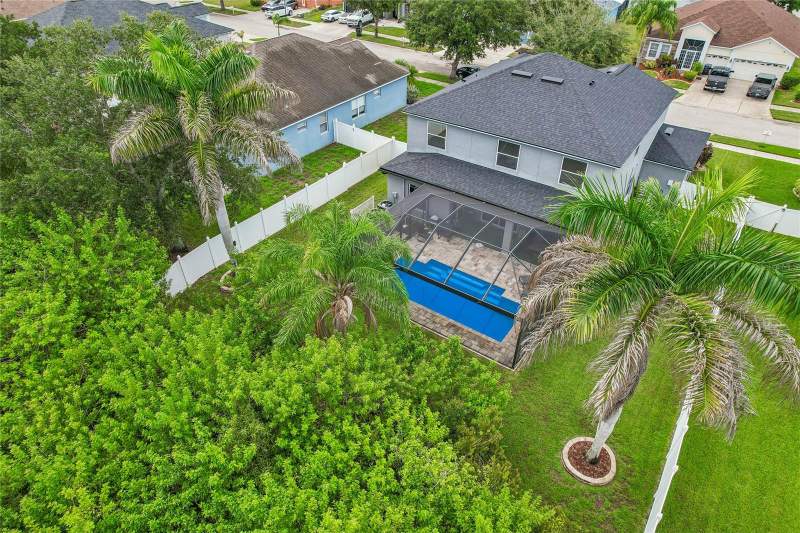5 bedroom Single Family Residence at 13231 Graham Yarden Drive, South Fork Unit 9, Riverview — photo 5