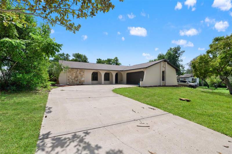 2 bedroom Single Family Residence at 5138 Mentmore Avenue, Spring Hill, Spring Hill — photo 3