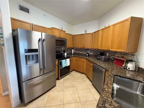 10031 Lake Cove Drive #201, Fort Myers FL - photo 6 of 37
