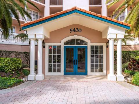 5430 Eagles Point Circle #101, Sarasota FL - photo 8 of 59