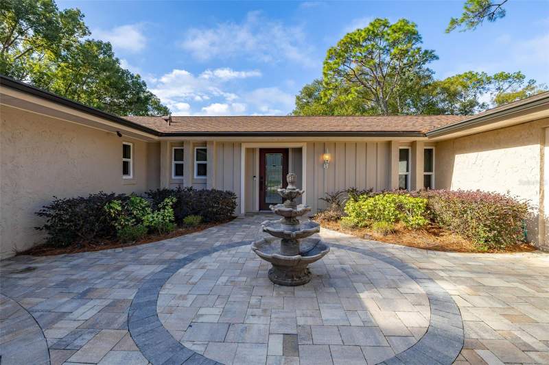 4 bedroom Single Family Residence at 204 BLUE LAKE DRIVE, SWEETWATER OAKS SEC 04, LONGWOOD — photo 3