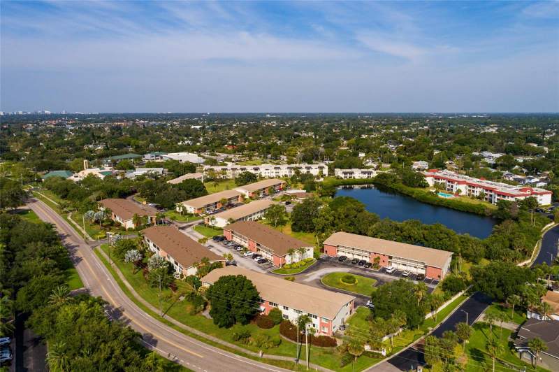 2 bedroom Condominium at 4550 Overlook Drive #154, Lake Overlook Apts, St Petersburg — photo 5