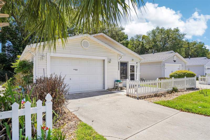 2 bedroom Villa at 17263 SE 93rd Demoss Court, Villages/Marion Ivystone Villa, The Villages — photo 4